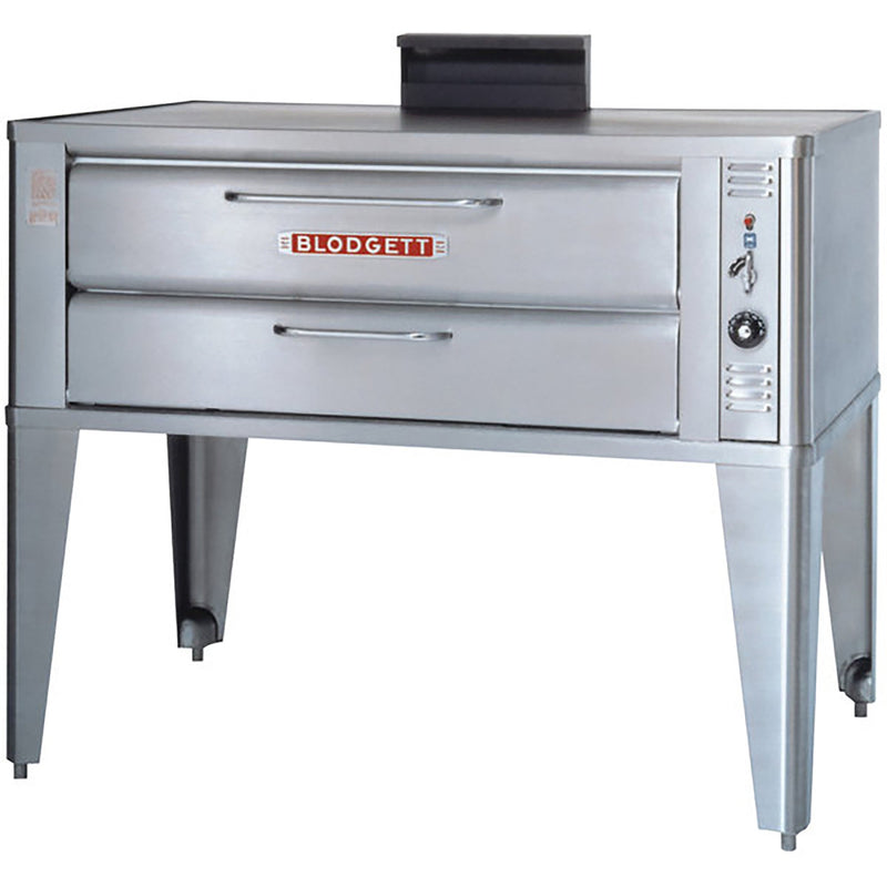 Blodgett 911/911P natural gas 33-inch deck roasting and pizza oven in stainless steel, single deck on legs